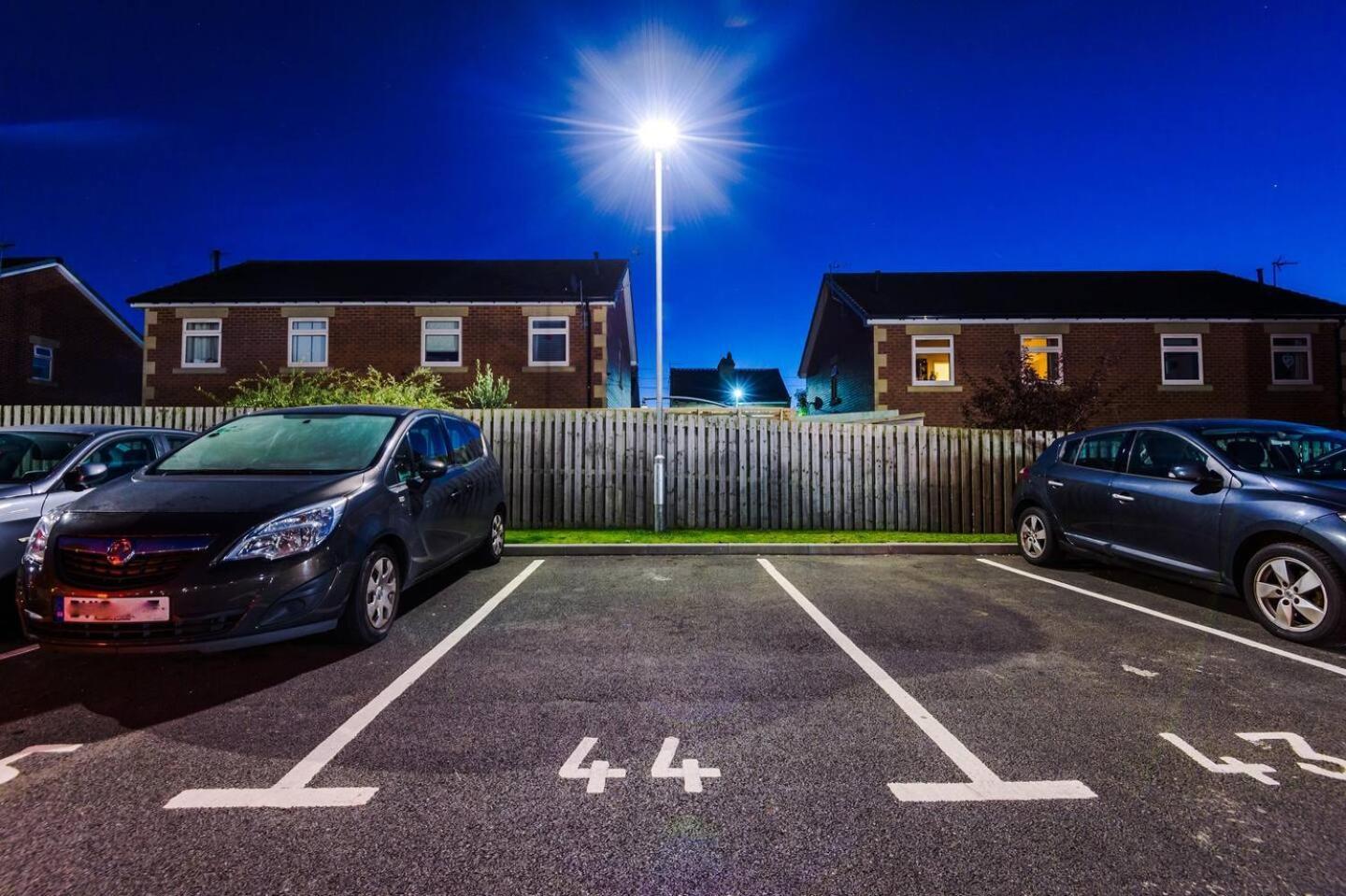 Stunning 2Bedroom 2Bathroom Apt With Parking Space Sheffield Buitenkant foto